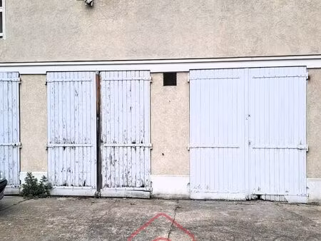 parking/box 1 pièce 12 m²