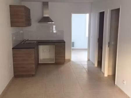 t2 entièrement rénové toulon saint jean