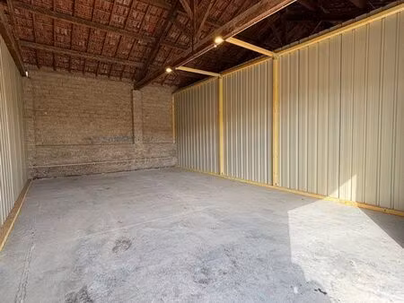 box local de stockage 60m2