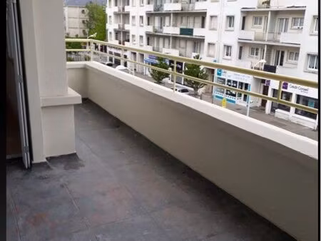 appartement t4 de 102m2 + balcon + parking + cave 860 charges comprise