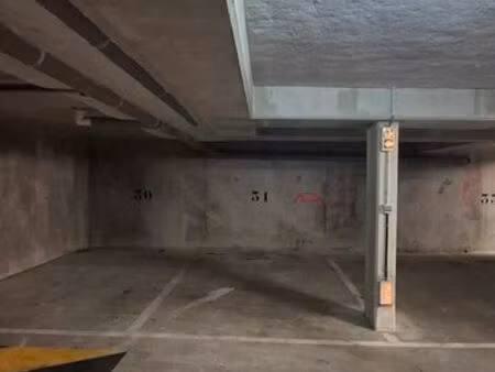 place de parking en sous-sol sécurisé - antony - à louer