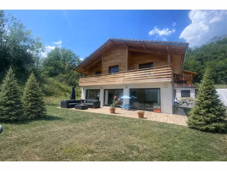 passy villa t5 de 149m² + 20 m² 995000€