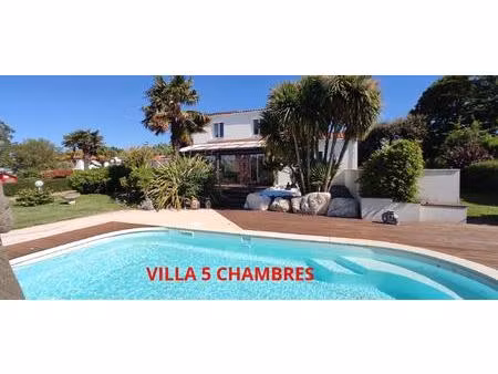 villa avec piscine