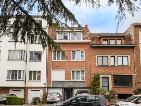 appartement te koop in laken met 1 slaapkamer