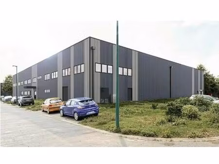 location local d’activités saint ouen l aumone 95310 2753m²