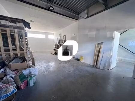 location local d'activités 180 m²