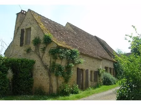 propriété authentique de périgourdine avec piscine  deux gît