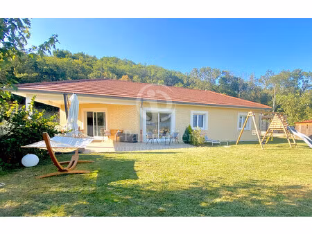 maison de 109 m² à murinais - 370 000 €