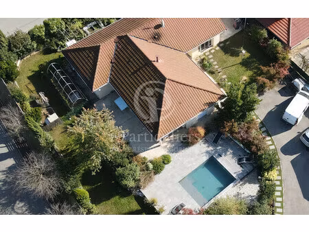 maison de 165 m² à st hilaire du rosier - 375 000 €