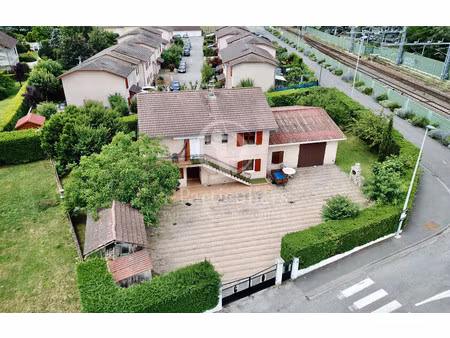 maison de 175 m² à st marcellin - 260 000 €