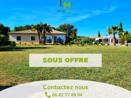 belle villa avec grand terrain au calme