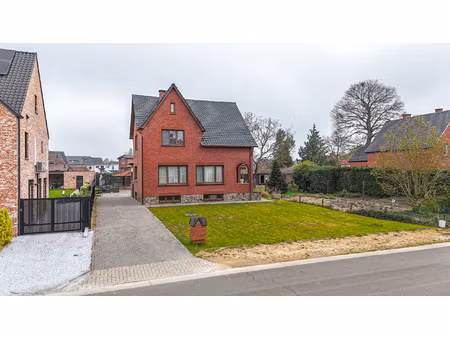 huis te koop in heusden-zolder met 4 slaapkamers