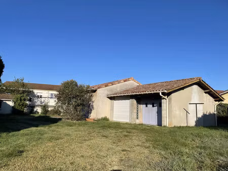 location maison 4 pièces 88m2 saint-rambert-d'albon 26140 - 910 € - surface privée