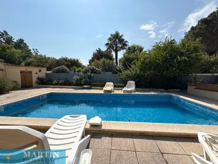 villa avec piscine