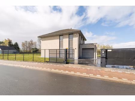 huis te koop in meise met 3 slaapkamers