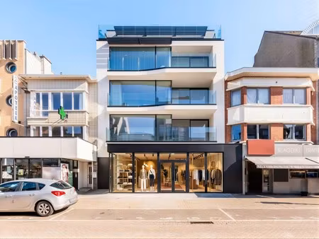 commercieel te koop in koksijde met 3 slaapkamers