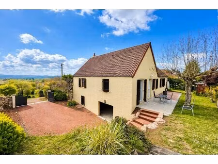 maison d’exception avec piscine couverte sur les hauteurs de semur-en-brionnais