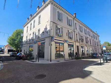 location appartement 3 pièces 80 m² à voiron (38500)