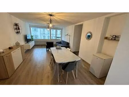 vente appartement 5 pièces à la roche-sur-yon centre ville (85000) : à vendre 5 pièces / 2