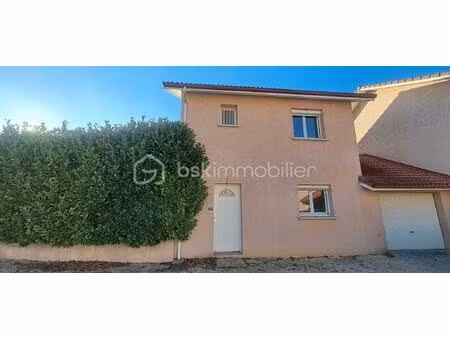 maison de 96 m² à saint-etienne-de-saint-geoirs