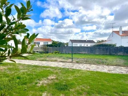 vente terrain au fenouiller (85800) : à vendre / le fenouiller