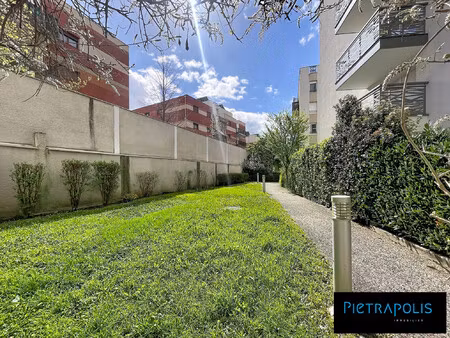 t3 rue leon blum-balcon-garage immeuble 2011-calme