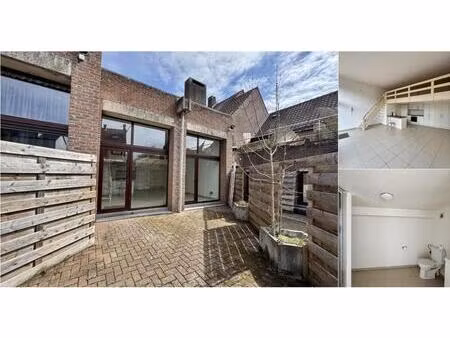 studio à louer à stationsplein 8 overijse (rbv72608)