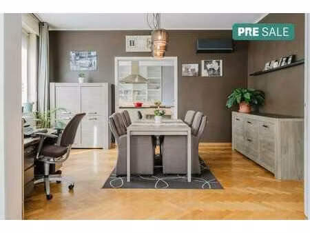 charmante maison familiale à vendre dans le centre de marke