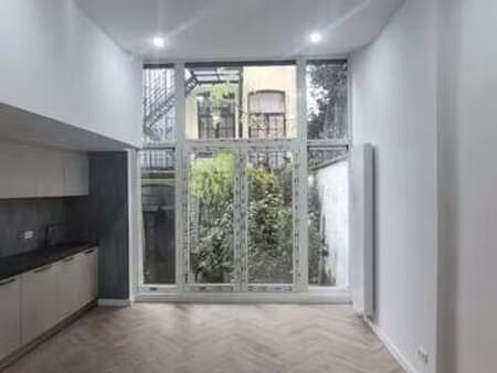 magnifique appart de +/- 186m² à coté du parvis de s-g