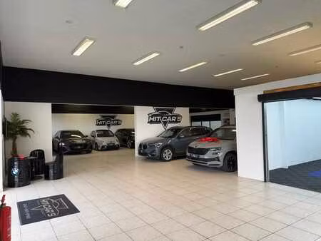 showroom / garage / local commercial de 370 m2 à louer