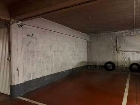 garage fermé à vendre