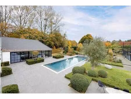 sept fontaines  superbe propriété contemporaine avec piscine