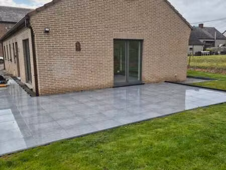 maison 4 façades avec terrasse et jardin à louer