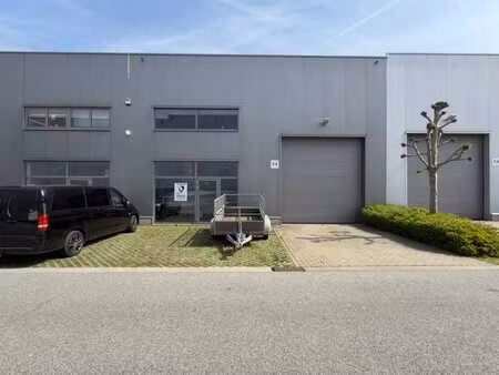 kmo unit 167m² met kantoor in kruisem