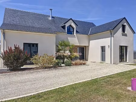 maison d'architecte contemporaine  250 m2  6 chambres  garage 42 m2  préau et terrain 2...