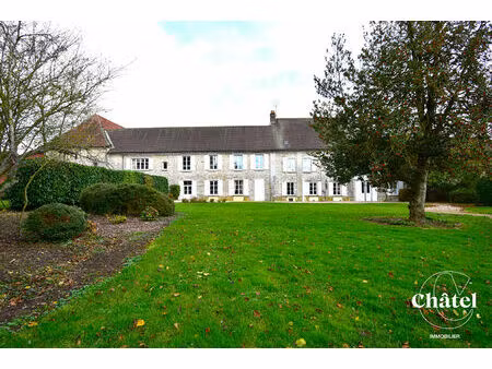 proche nanteuil le haudouin - maison ancienne -