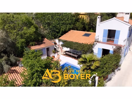 maison de caractère rénovée avec piscine et dépendances à ba