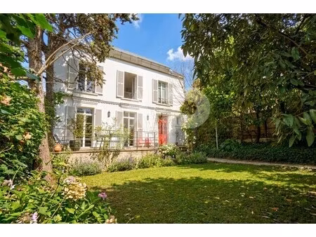 maison de luxe à vendre dans le quartier brancas-fontenelles-beauregard