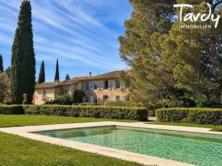 bastide à vendre dans le quartier plateau de puyricard-la trévaresse