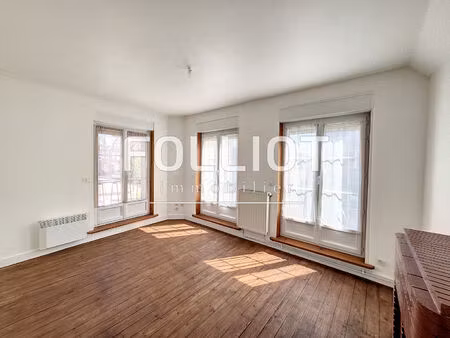 a louer - sourdeval - bel appartement t2 très lumineux