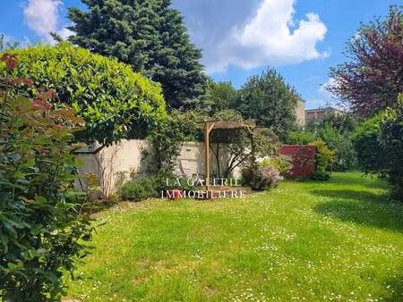 maison contemporaine à vendre dans le quartier chemin de l'île