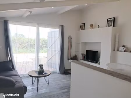 studio meublé à la campagne