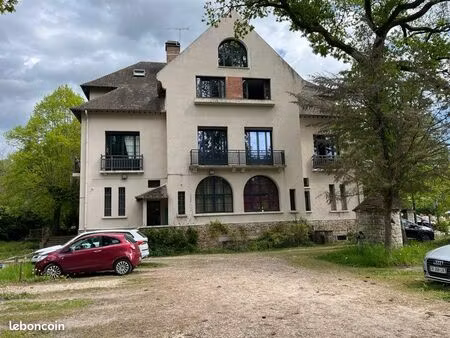 grand studio meublé