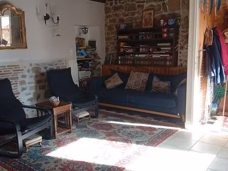 pionsat- maison à louer  jardin + dépendances