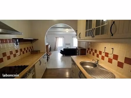 2 pièces centre historique de frejus