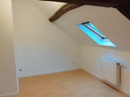 location 3 pieces sedan centre