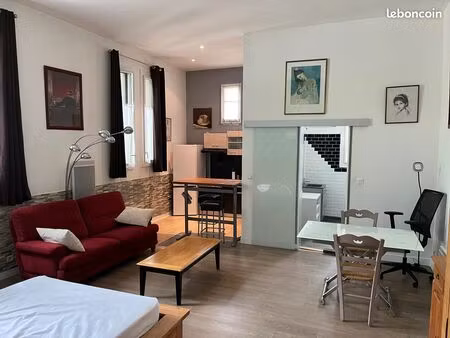 grand studio meublé