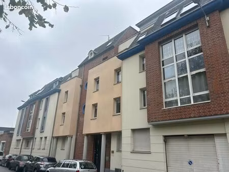 secteur mairie  t3 récent avec asc. et parking