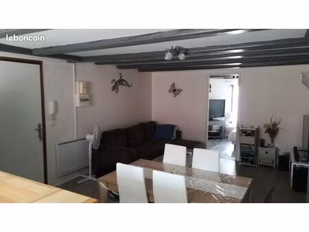 appartement 2 pièces rénové proche centre