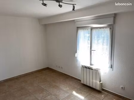 particulier loue studio 17m2